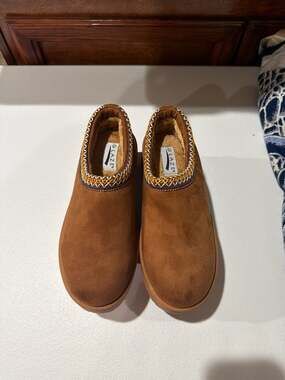 Glaze Women’s Faux Suede Fur-Lined Platform Slippers with Embroidered Trim